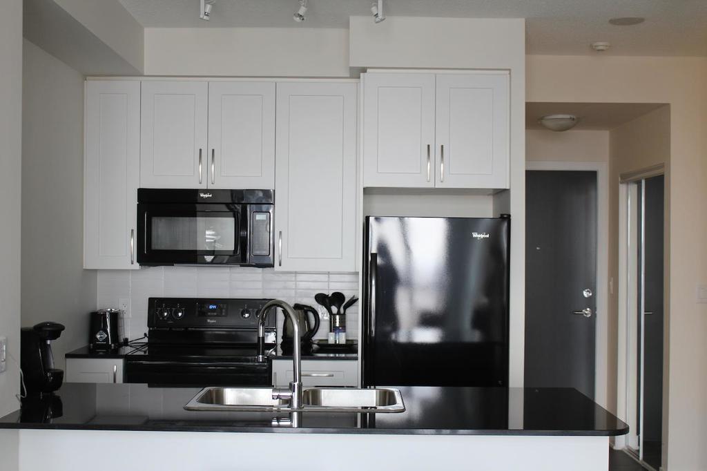 Accurate Plus Furnished Apartment- Brickstone Mews 密西沙加 客房 照片