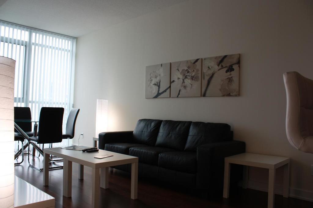 Accurate Plus Furnished Apartment- Brickstone Mews 密西沙加 客房 照片