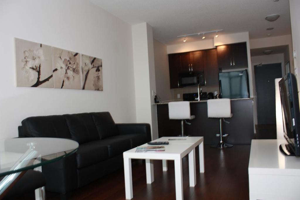 Accurate Plus Furnished Apartment- Brickstone Mews 密西沙加 客房 照片
