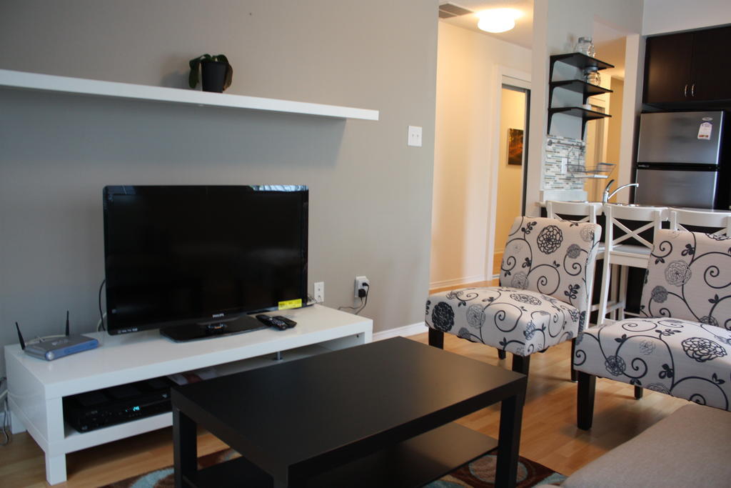 Accurate Plus Furnished Apartment- Brickstone Mews 密西沙加 客房 照片