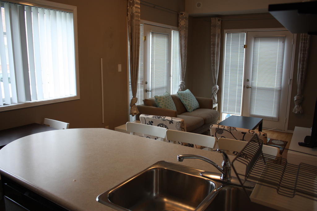 Accurate Plus Furnished Apartment- Brickstone Mews 密西沙加 客房 照片